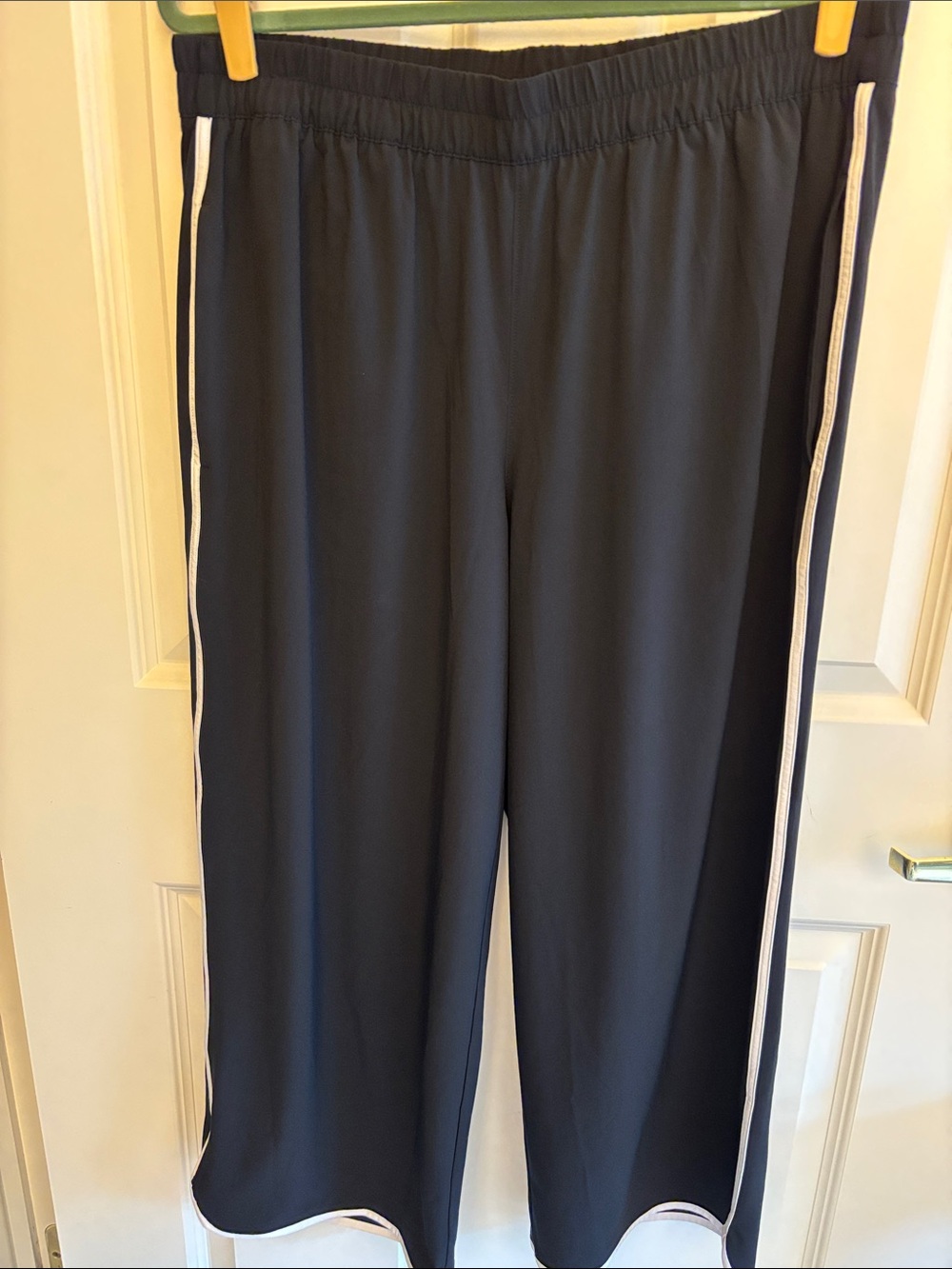 Athleta Journey Crop Pant NWOT Black Large